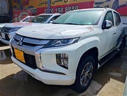 میتسوبیشی L200